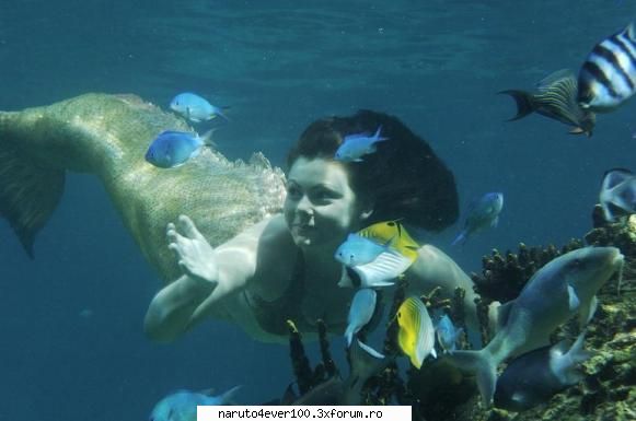 Brittany Byrnes- Charlotte Wastford - Charlotte Watsford (doar �n sezonul 2). Ea are - H2O Just Add Water